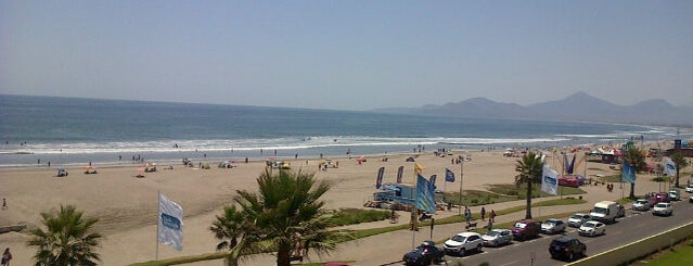 Playa La Serena is one of Locais curtidos por Paula.