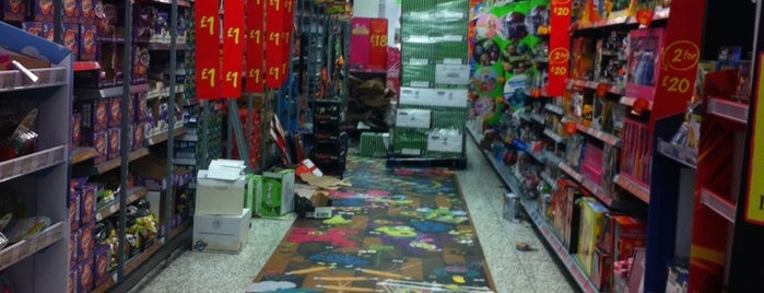 Asda is one of สถานที่ที่ James ถูกใจ.