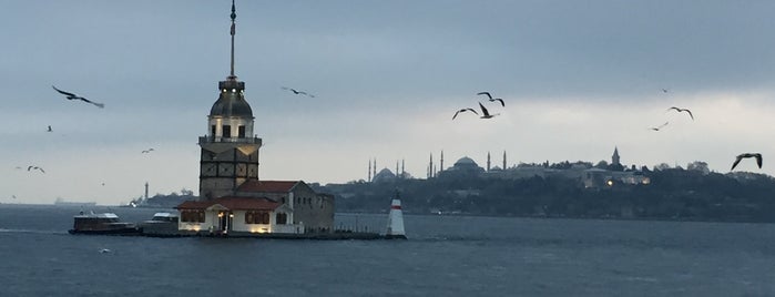 Kız Kulesi is one of สถานที่ที่ zanna ถูกใจ.
