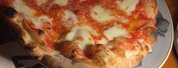 '87 Mamma Lina by Gina’s Pizza Bar is one of Karlsruhe beloved.