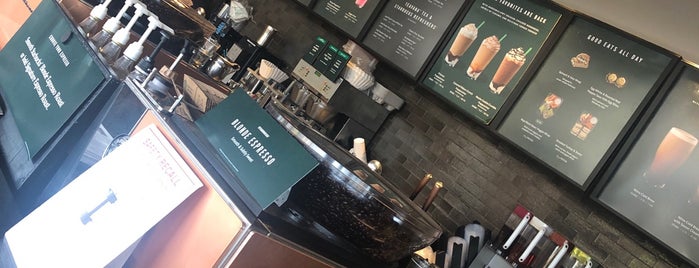 Starbucks is one of Jeff 님이 좋아한 장소.