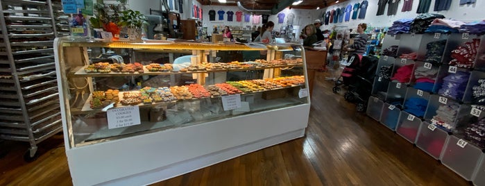 Smoky Mountain Dog Bakery is one of Waynesville saved sbopping.