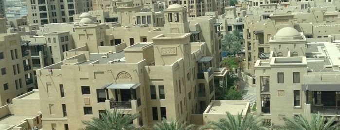 Manzil Downtown Dubai is one of Lieux qui ont plu à Dedi.