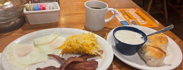 Cracker Barrel Old Country Store is one of Cross country stops.