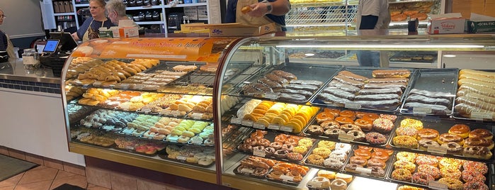 LaMar's Donuts and Coffee is one of Gotta Try Donuts!.