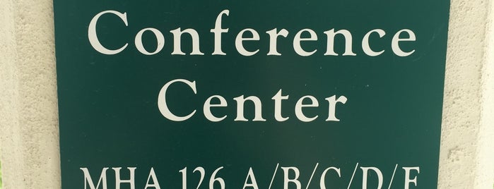 USF Westside Conference Center is one of Lugares favoritos de Bernadette.