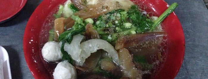 Sủi Cảo - Hẻm 191 Hà Tôn Quyền is one of HoChiMinh foods.