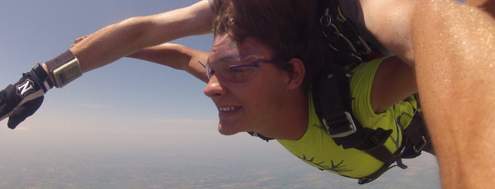 Ozarks Skydive Center is one of BPさんのお気に入りスポット.