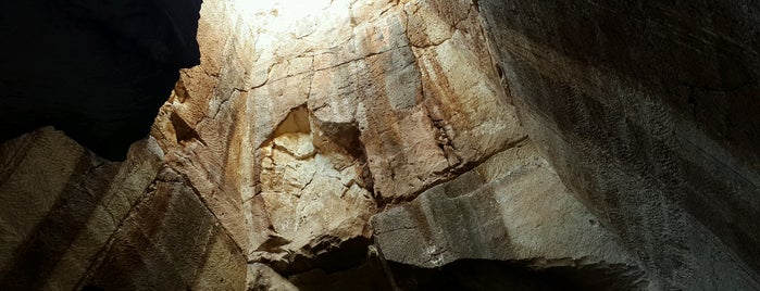 Bazda Mağaraları is one of Urfa.