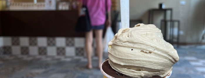 Oggi - Officina Gelato Gusto Italiano is one of Triest.