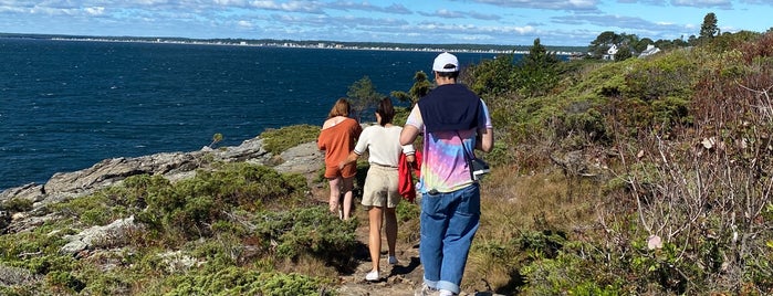 Cliff Walk is one of Lockhart’s Liked Places.