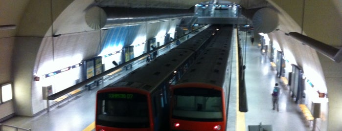 Metro São Sebastião [AZ,VM] is one of Lisboa.