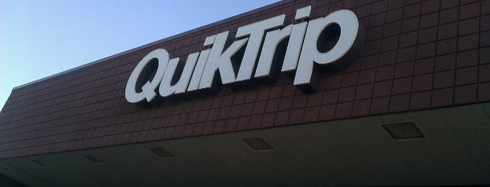 QuikTrip is one of Orte, die Julie gefallen.