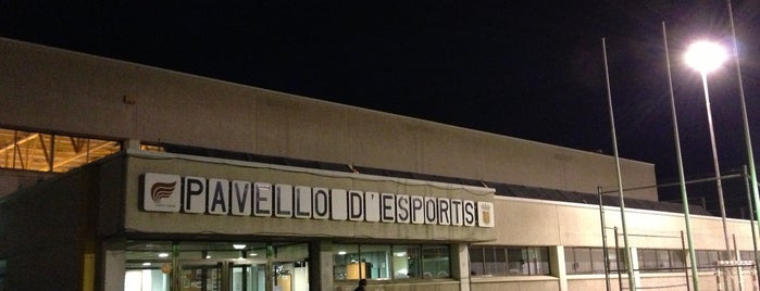 Pavelló Esports Cardedeu is one of สถานที่ที่ Tomas ถูกใจ.