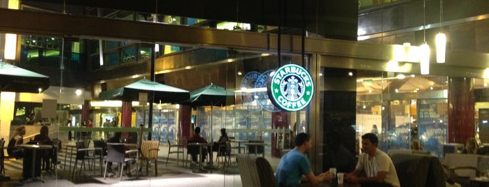 Starbucks is one of Starbucks Buenos Aires Club Restaurant.com.ar.