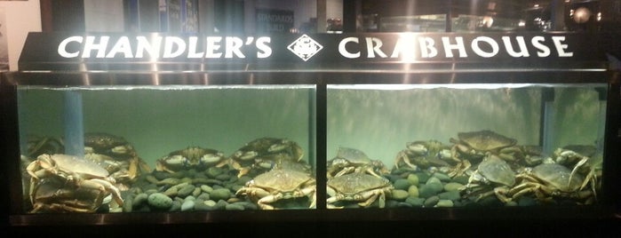 Chandler's Crabhouse is one of Kaitlin 님이 좋아한 장소.