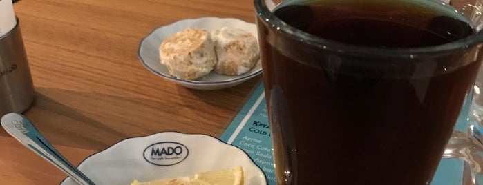MADO Cafe is one of Orte, die Tanyel gefallen.