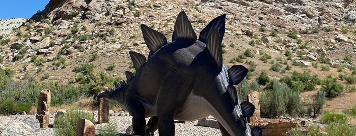 Dinosaur National Monument is one of Kevin : понравившиеся места.