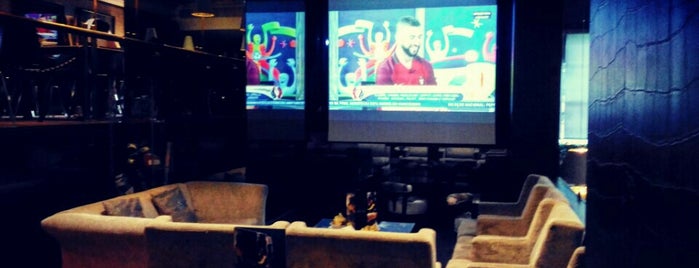 Real Sports Bar is one of To Eat, Drink and Watch Football in Lisbon.