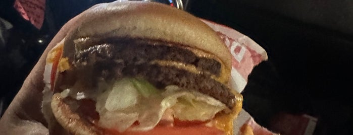 In-N-Out Burger is one of Tempat yang Disimpan Maximum.
