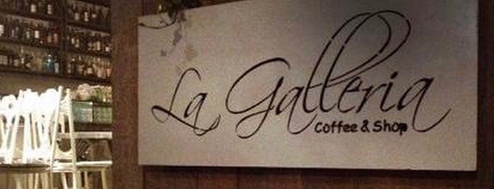 La Galleria is one of Locais curtidos por Luca.