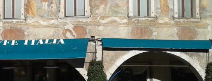 Caffè Italia is one of สถานที่ที่ Luca ถูกใจ.