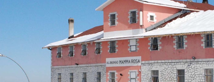 Hotel Mamma Rosa is one of Tempat yang Disukai Luca.