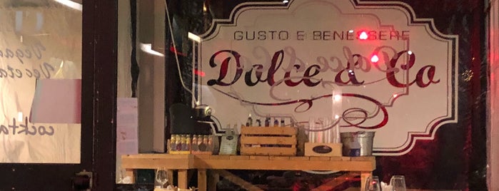 Dolce & Co is one of Luca'nın Beğendiği Mekanlar.