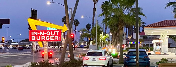 In-N-Out Burger is one of LA Cheap Eats.
