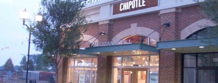 Chipotle Mexican Grill is one of Tempat yang Disukai Camille.
