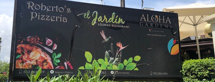 El Jardin lounge bar is one of Restauranter.