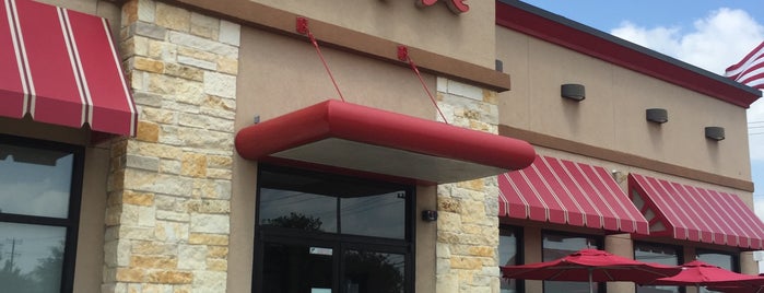 Chick-fil-A is one of Restaurantes favoritos.