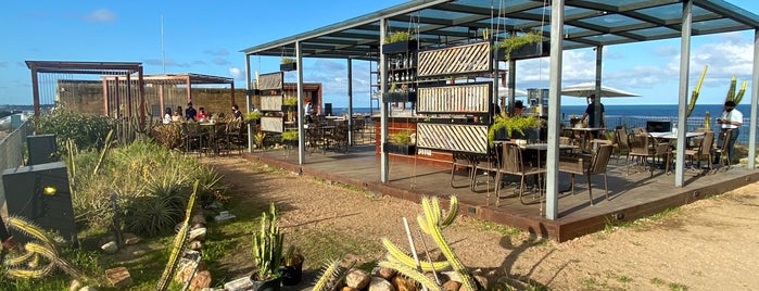 Cais Rooftop Lounge Bar is one of Gustavo'nun Beğendiği Mekanlar.