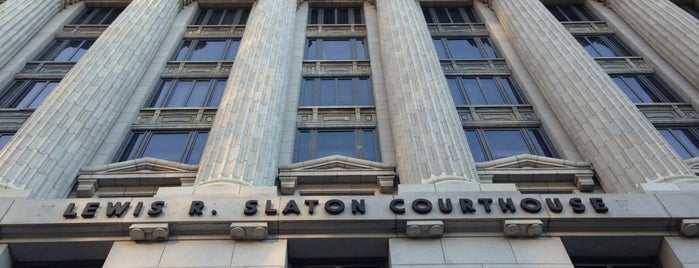 Fulton County Courthouse is one of Tempat yang Disukai Chester.