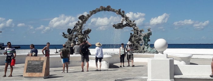 Monumento Buzos is one of NURSECON AT SEA 🚢 2024 MEXICO 🇲🇽 BAHAMAS 🇧🇸.