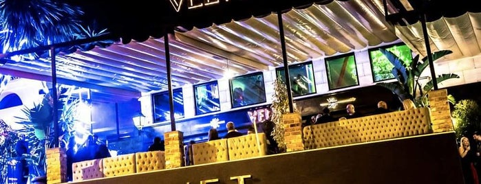 Velvet Dining Club is one of Rurie’s Liked Places.