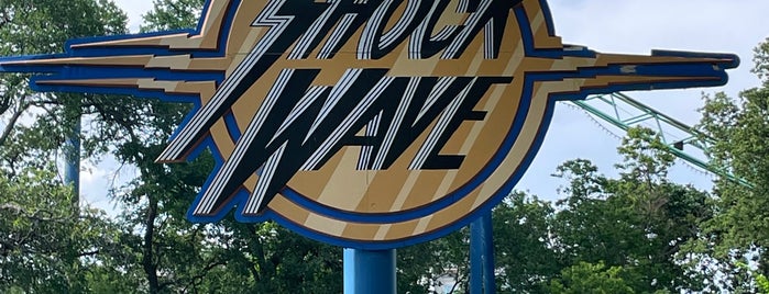 Shock Wave is one of ROLLER COASTERS.