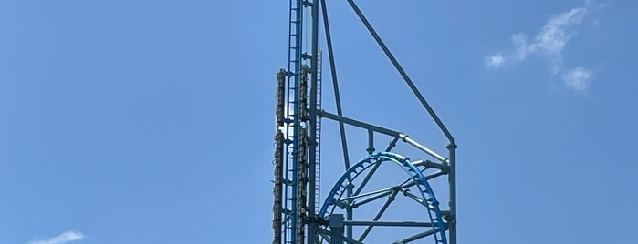 Mr. Freeze Reverse Blast is one of Roller Coaster Mania.