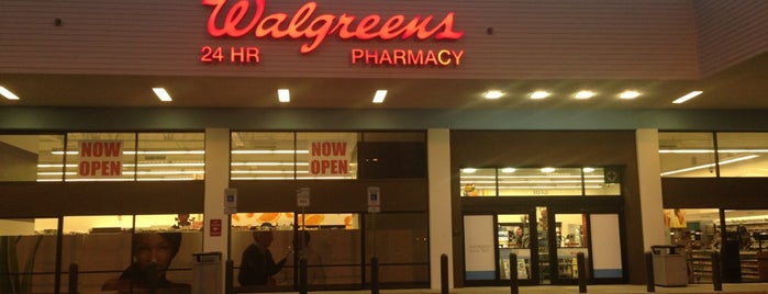Walgreens is one of Tempat yang Disukai Craig.