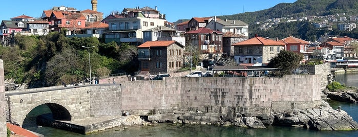 Kemere Köprüsü is one of Batı Karadeniz.