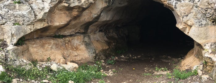 Grotta della signora is one of #myhints4Sicily.