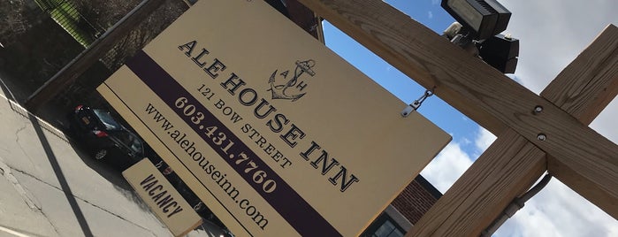 Ale House Inn is one of Places to take MK.