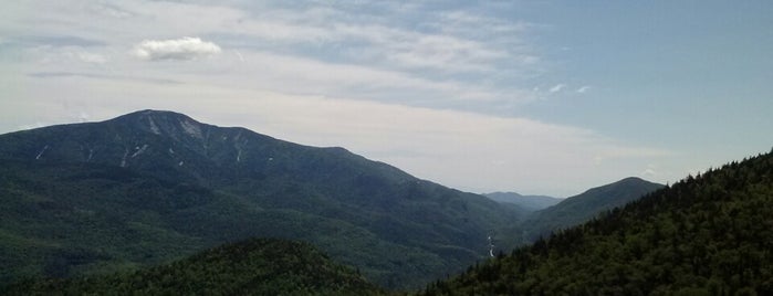 Roostercomb Summit is one of Locais salvos de Kimmie.