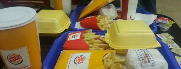 Burger King is one of Tempat yang Disukai Sebahattin.