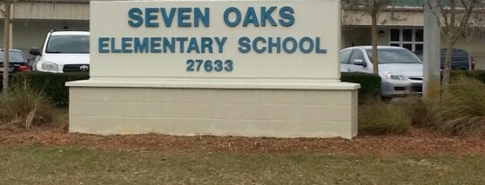 Seven Oaks Elementary School is one of Lieux qui ont plu à Churro.