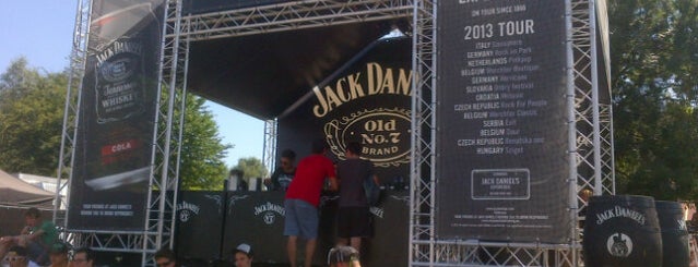 Jack Daniel's is one of Dour Festival.