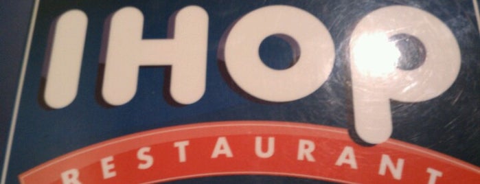 IHOP is one of Jenn 🌺さんのお気に入りスポット.