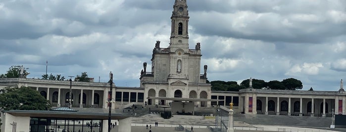 Fátima is one of B visited.