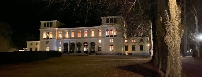 Rånäs Slott is one of Lugares favoritos de Paula.