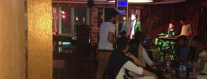 Flora Club & Bar is one of DJ EMRE SERİN.